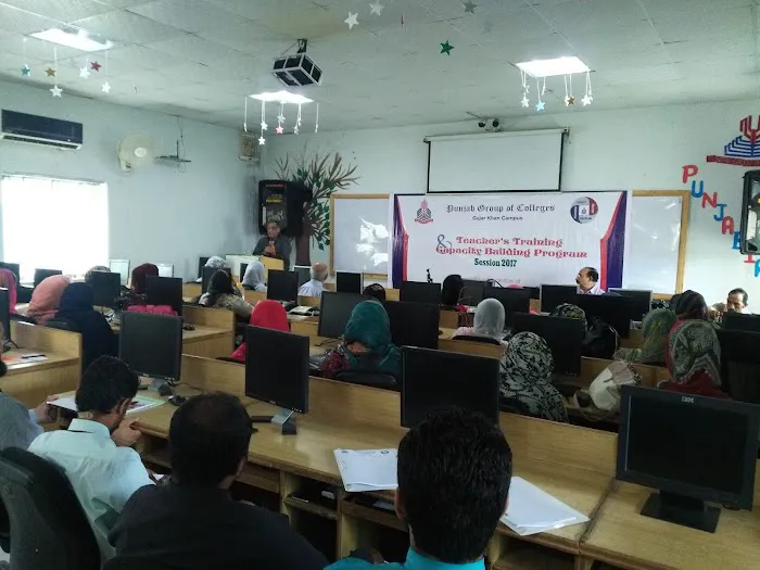 Punjab College of Commerce Picture 6