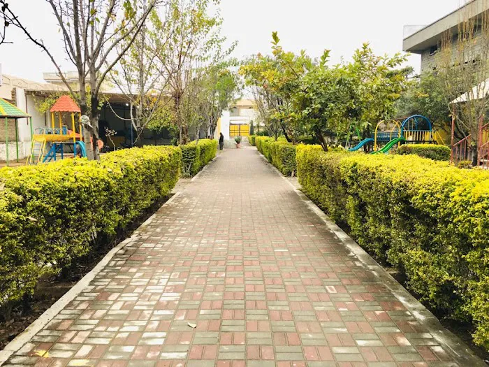 Base college campus 1 Picture 2
