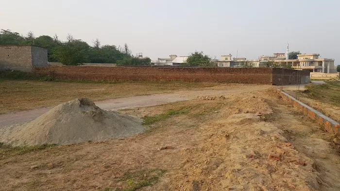 Govt Girls Primary School Picture 4