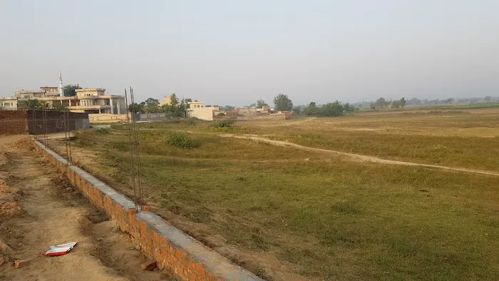 Govt Girls Primary School Picture 2