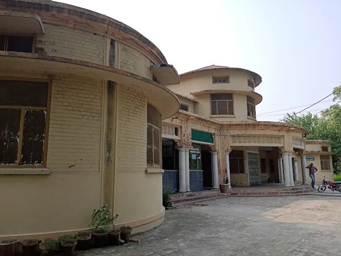 Government Graduate College Mandi Bahuddin Picture 4