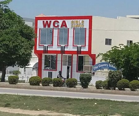 WAH COLLEGE OF ACCOUNTANCY, GIRLS CAMPUS