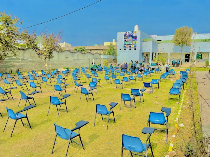 Superior College Malakwal Picture 4