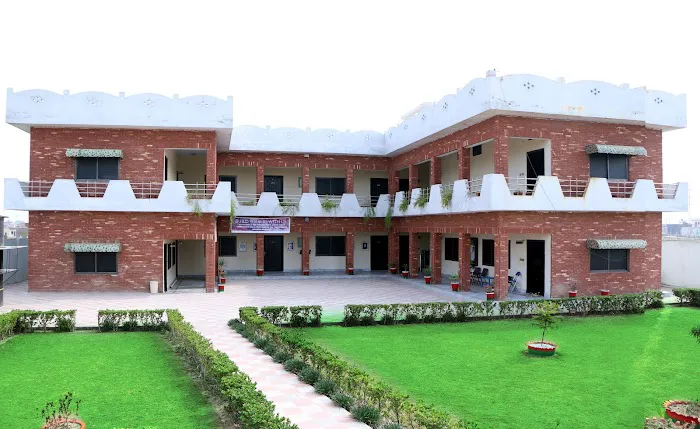 Qadeer Girls College Chakwal Picture 9