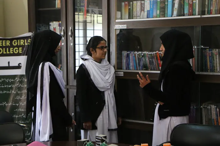 Qadeer Girls College Chakwal Picture 8