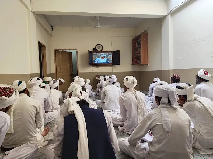 Jamiatul Madina for boys (Faizan e eshq e Rasool) Picture 4