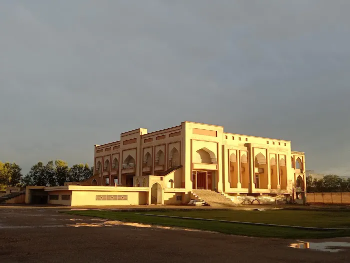 Jamia Dar Ul Huda Picture 10