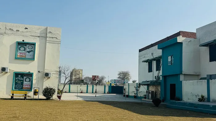SUPERIOR COLLEGE PHALIA Picture 9
