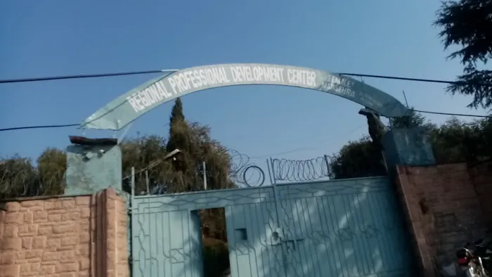 Elementary College For Women Picture 1
