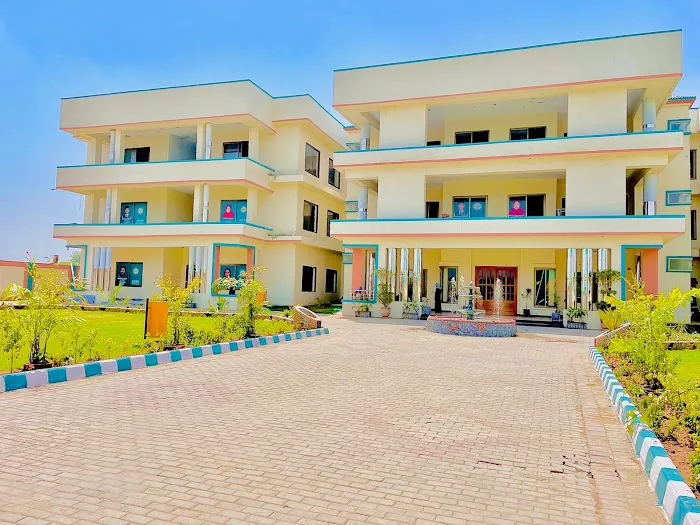 Campus-For-University-Programs Superior College M.B.Din Picture 8