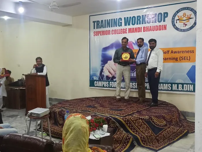 Campus-For-University-Programs Superior College M.B.Din Picture 7