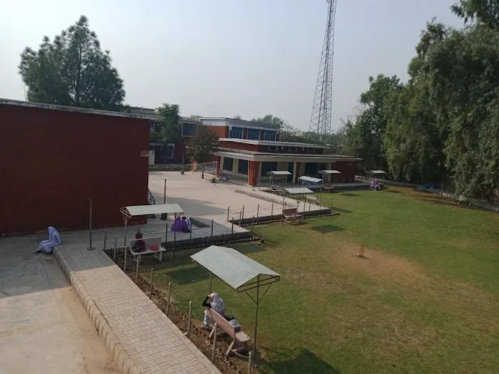 Govt Girls Degree College Maneri bala shagai Picture 3