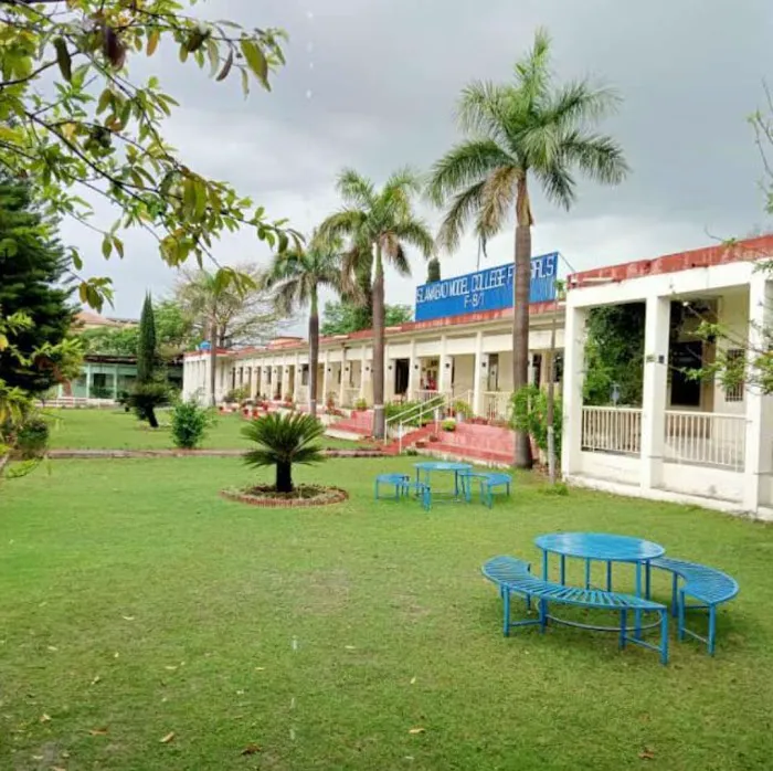 Islamabad Model College for Girls F-8/1 Picture 10