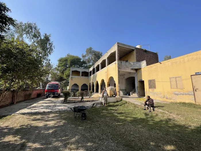 New Chenab Higher Secondary School & Girls College Jokalian Picture 7