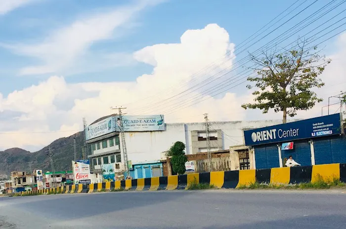 Quaid e Azam College for Boys Picture 3