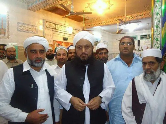 Darbar E Aaliya Syed Rahmat Ali (Dara Al Aloum Anayt ul Quran) Picture 5
