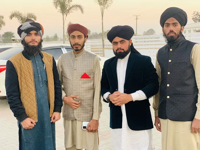 Jamia Tul Madina DINGA جامعۃ المدینہ للبنین دعوت اسلامی Picture 2