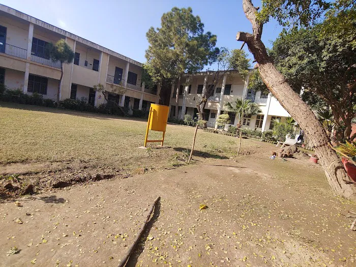 Government Superior Science College Peshawar Picture 4