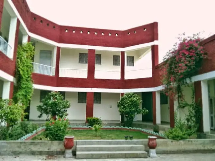 Govt. Associate College for Women Kamarmashani Mianwali Picture 1