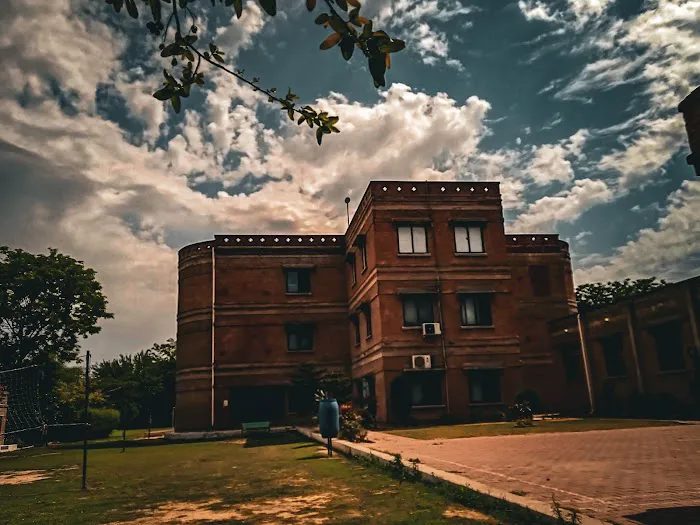 The Hunar Foundation SDAMKTI Kharian Technical Institute Picture 1