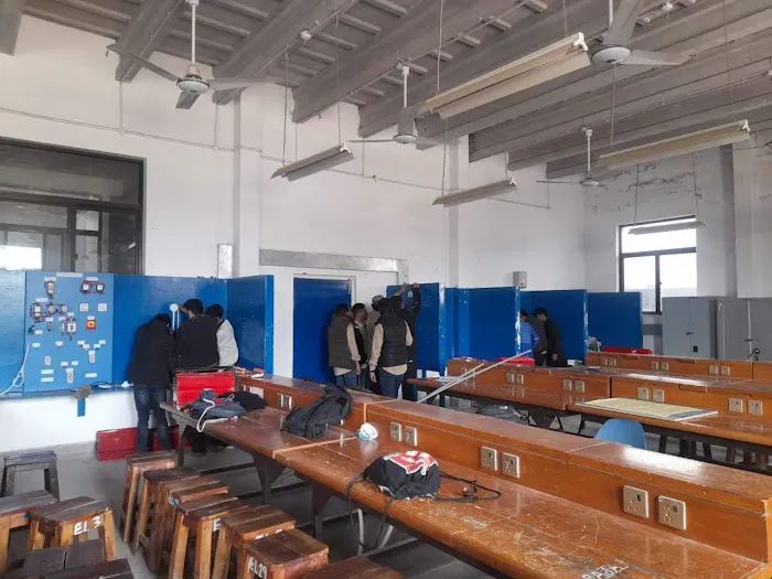 The Hunar Foundation SDAMKTI Kharian Technical Institute Picture 3