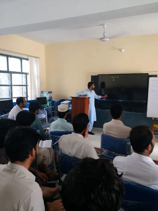 EITF English Intercommunication Task Force Institute of Languages & IT Picture 9
