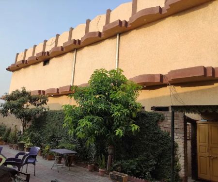 Madrassah JAMIA KHADIJAT UL KUBRA LIL BANANAT مدرسہ جامعہ خدیجتہ الکبریٰ للبنات