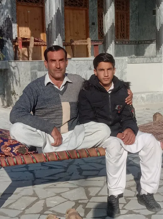 TARIQ ZIA KHAN Picture 1