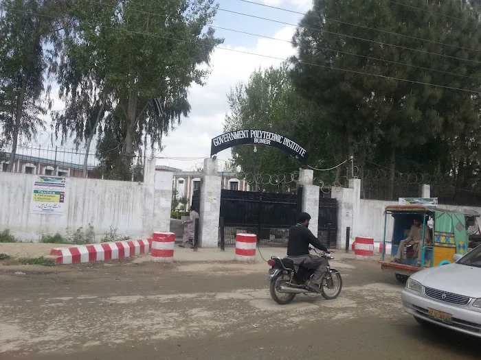 College Campus Picture 3