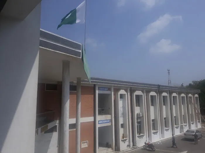 College Campus Picture 5