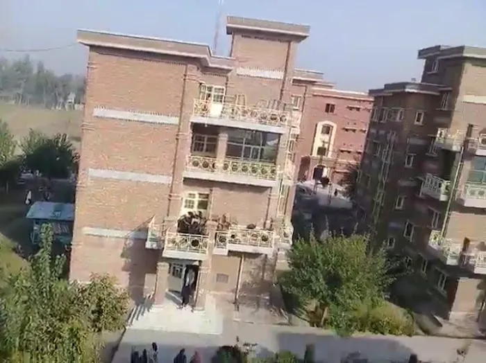 Shaheed Benazir Bhutto Women University Picture 2