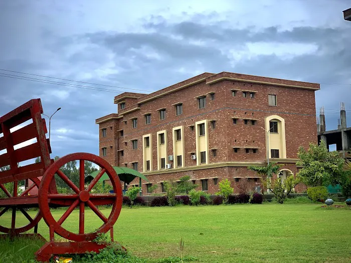 Shaheed Benazir Bhutto Women University Picture 6