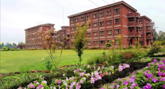 Shaheed Benazir Women University, Larama Picture 1