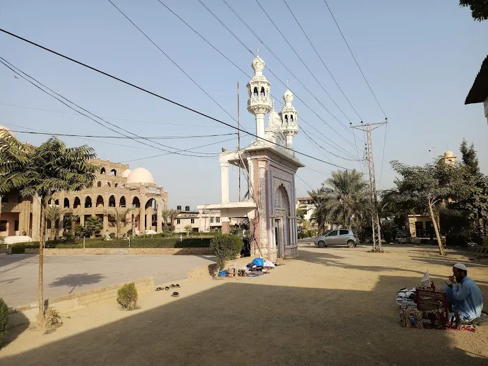 Jamia Dar al-Ulum Haqqania. ( دار العلوم حقانیہ) Picture 1