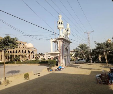 Jamia Dar al-Ulum Haqqania. ( دار العلوم حقانیہ)