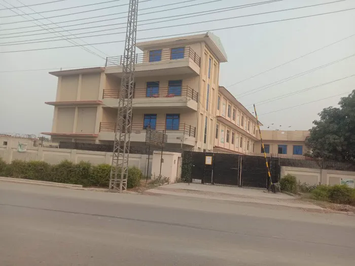 Islamia Nursing Collage & Allied Health Sciences Picture 3