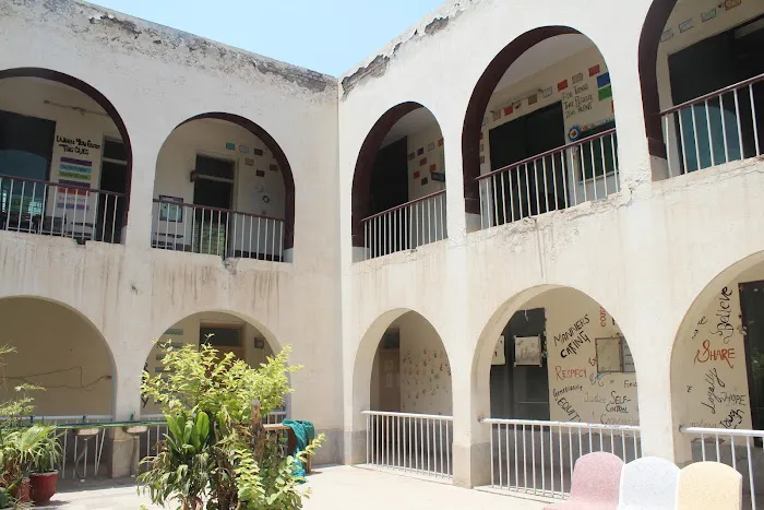 Shaheed Alamzeb Girls Commerce College Picture 1