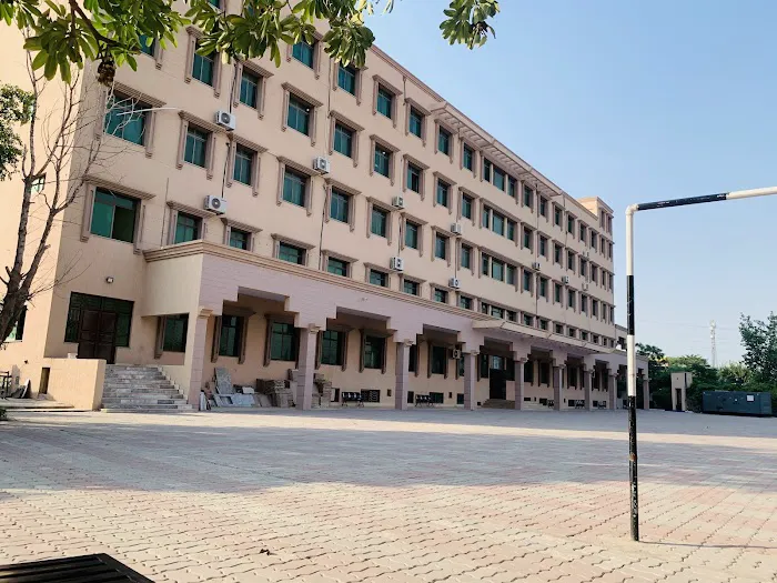 Sarhad University of Science & Information Technology Picture 3