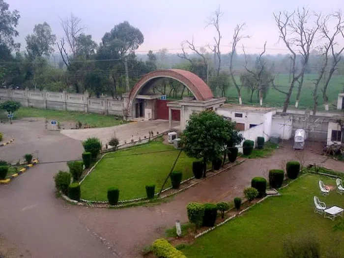 Jamia Usmania Peshawar Picture 7