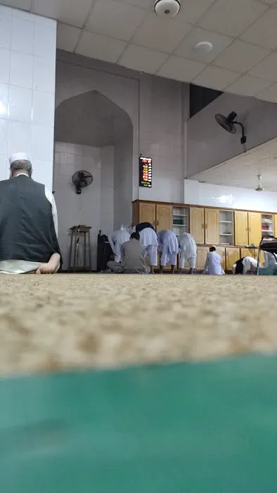 Al Jamia Al Asaria Chamkani Picture 8