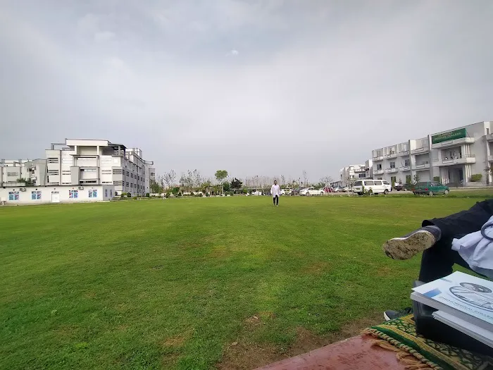 Jinnah Medical College Peshawar Picture 2