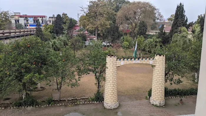 Government Technical & Vocational Center Gulbahar Picture 1