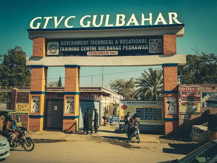 Government Technical & Vocational Center Gulbahar Picture 2