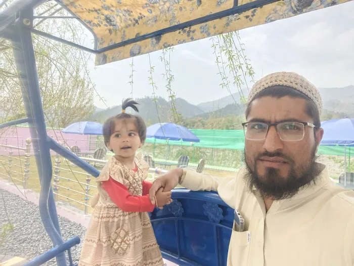 Muhammad Naveed khan Picture 2