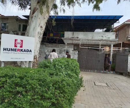 HUNERKADA College of Visual and Performing Arts.