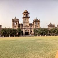 Islamia Collegiate School ico