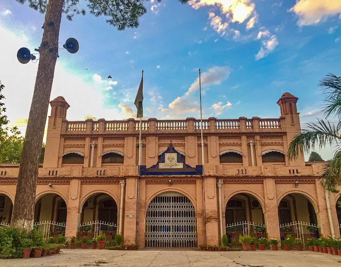 Islamia Collegiate School Picture 2