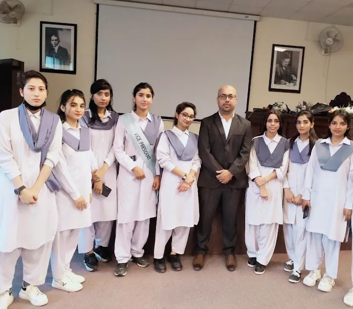 Islamabad Model college for Girls Post Graduate Margla F-7/4 Picture 4