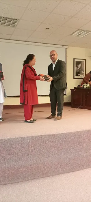 Islamabad Model college for Girls Post Graduate Margla F-7/4 Picture 2