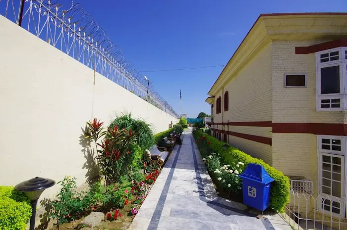 ICMS School & College for Girls Picture 6